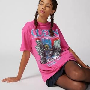 Urban Outfitters QUEEN band pink oversized tee one size!
